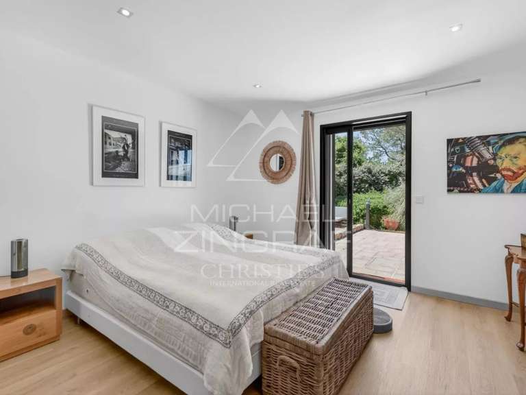 Maison Tourrettes - 4 chambres - 291m²