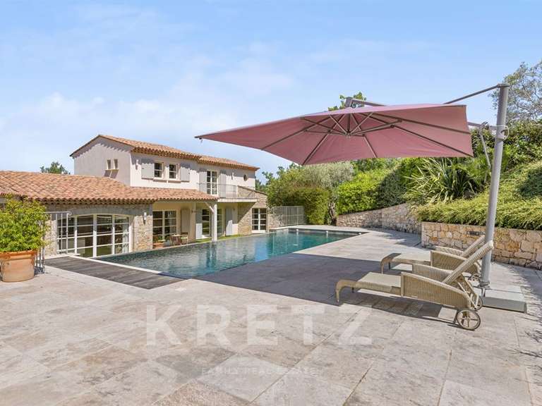 Maison Tourrettes - 2 chambres - 260m²
