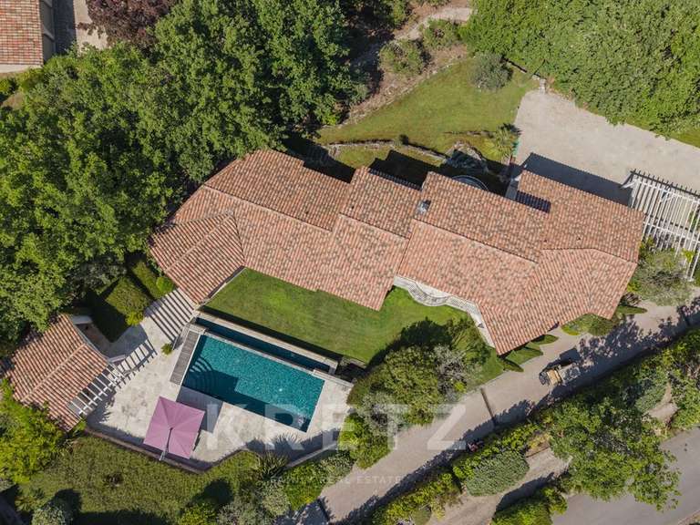 Maison Tourrettes - 2 chambres - 260m²