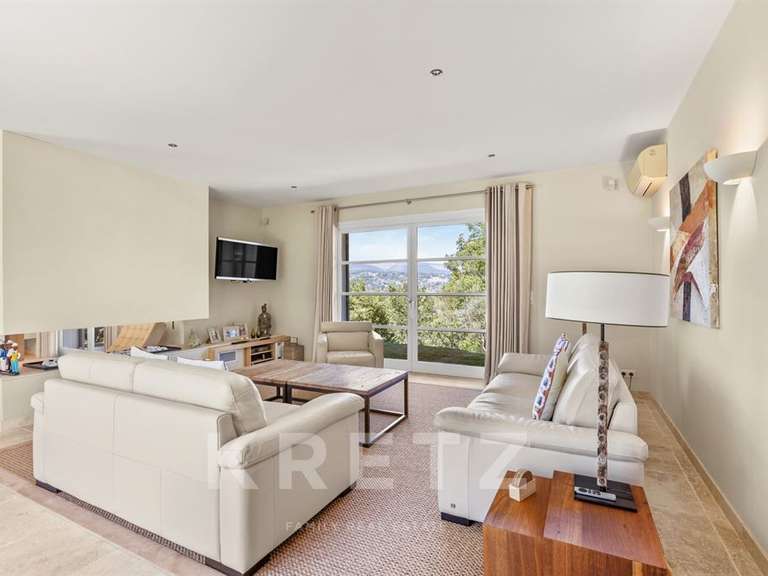 Maison Tourrettes - 2 chambres - 260m²