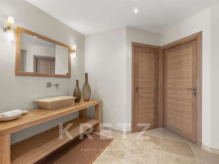 Maison Tourrettes - 2 chambres - 260m²