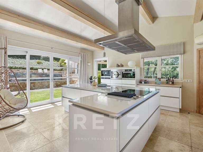 Maison Tourrettes - 2 chambres - 260m²