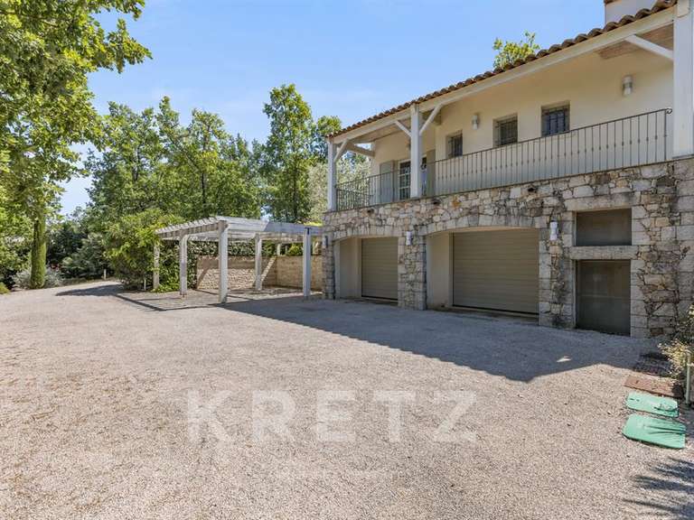 Maison Tourrettes - 2 chambres - 260m²