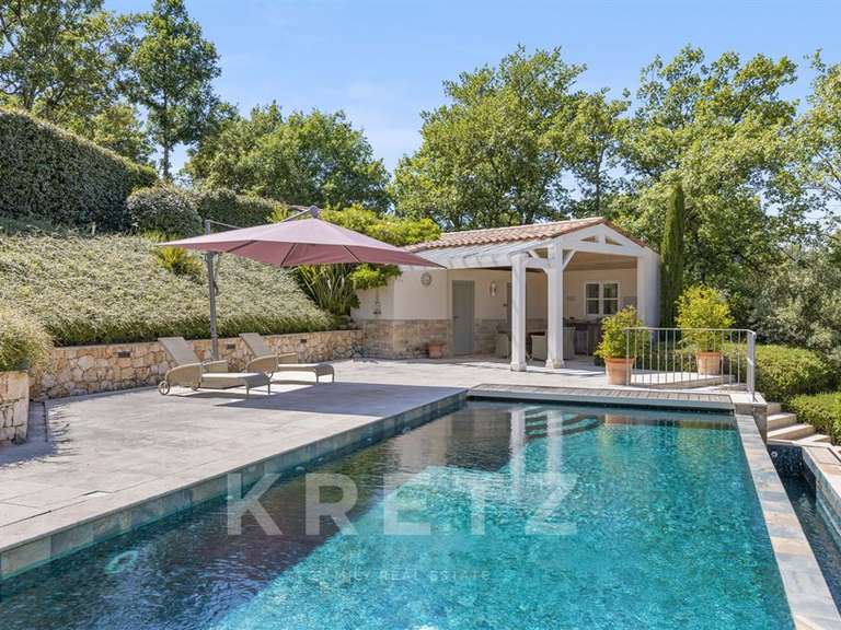 Maison Tourrettes - 2 chambres - 260m²