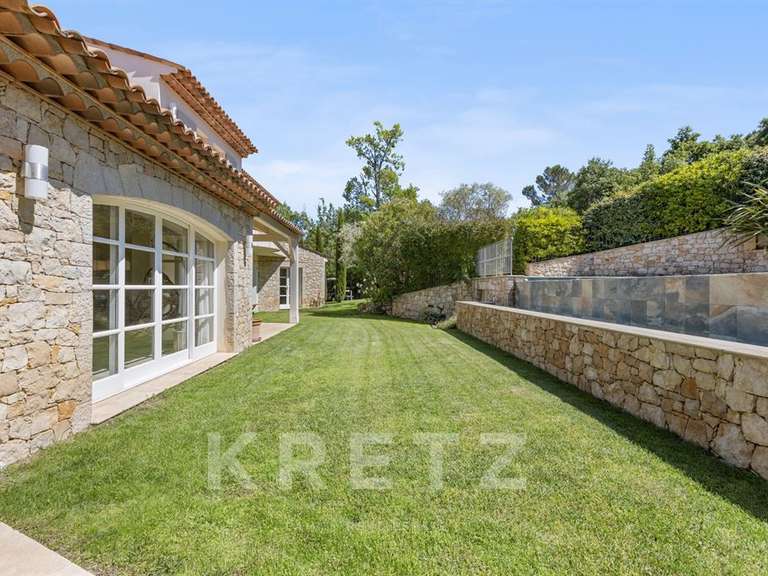 Maison Tourrettes - 2 chambres - 260m²