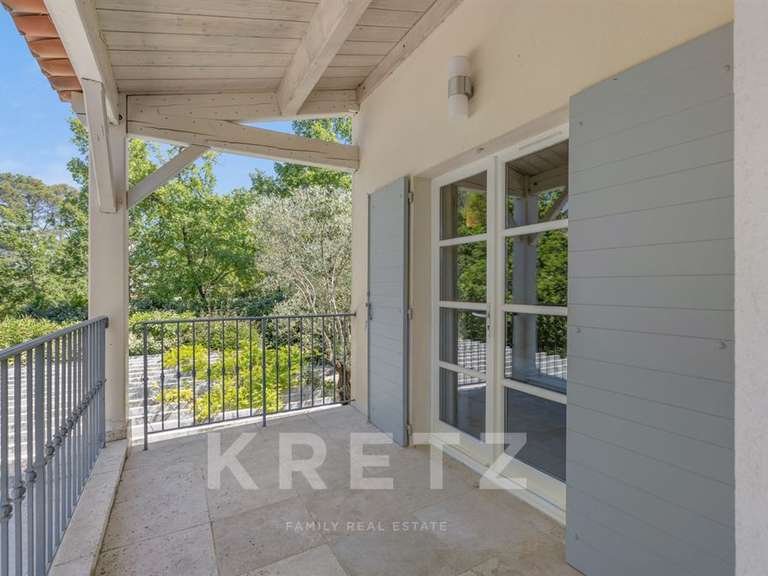 Maison Tourrettes - 2 chambres - 260m²