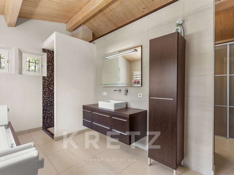 Maison Tourrettes - 2 chambres - 260m²