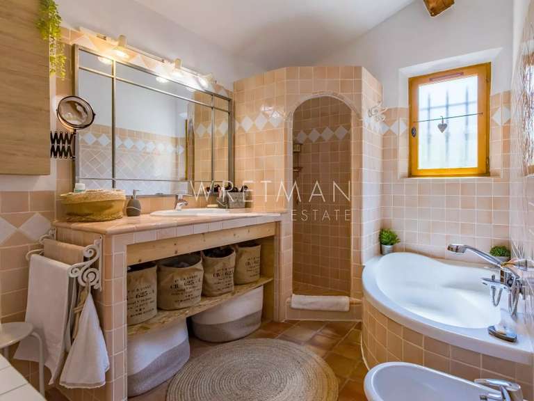 House Tourrettes - 5 bedrooms - 200m²