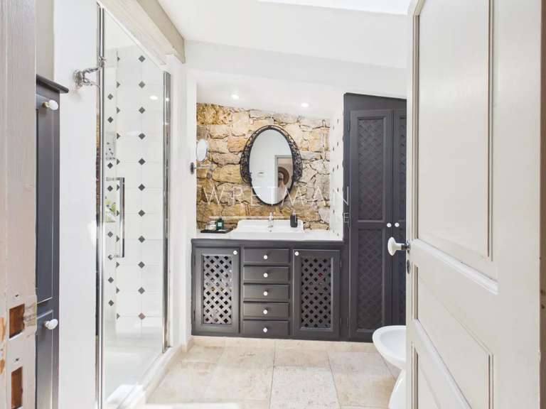 Maison Tourrettes - 3 chambres - 110m²