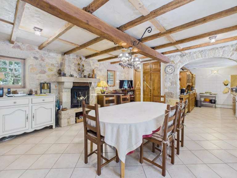 Maison Tourrettes - 4 chambres - 110m²