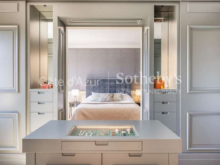 Maison Tourrettes - 5 chambres - 327m²