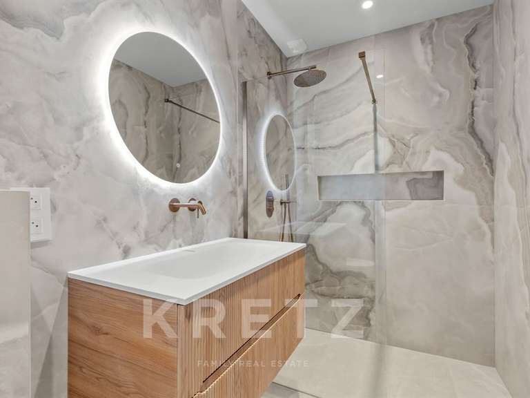 Maison Tourrettes - 4 chambres - 250m²