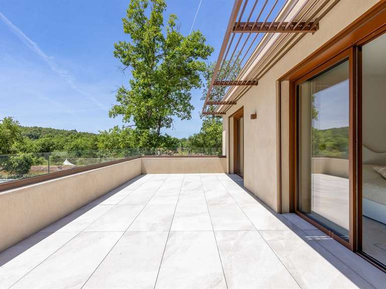 Maison Tourrettes - 4 chambres - 250m²