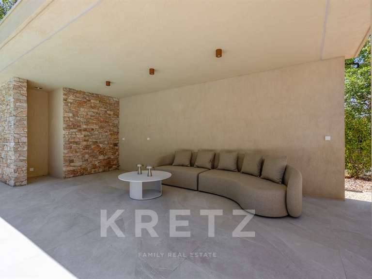 Maison Tourrettes - 4 chambres - 250m²