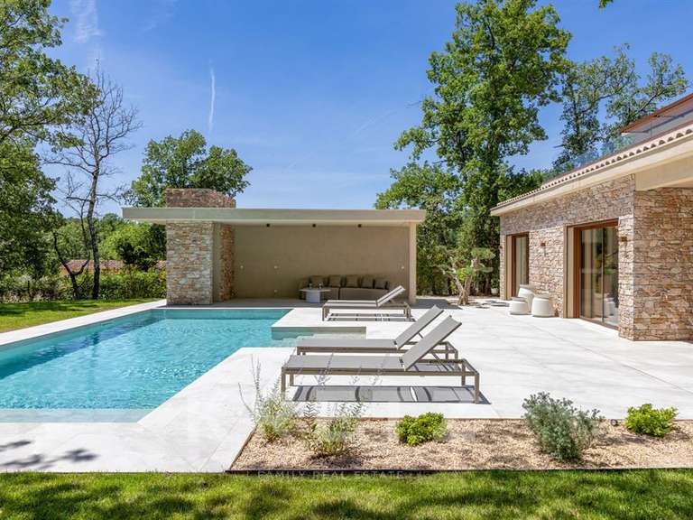 Maison Tourrettes - 4 chambres - 250m²