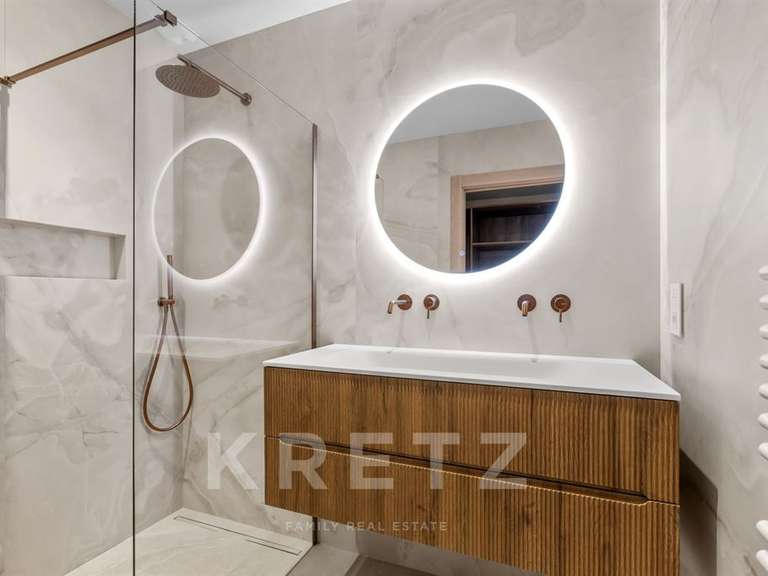 Maison Tourrettes - 4 chambres - 250m²