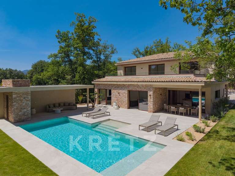 Maison Tourrettes - 4 chambres - 250m²