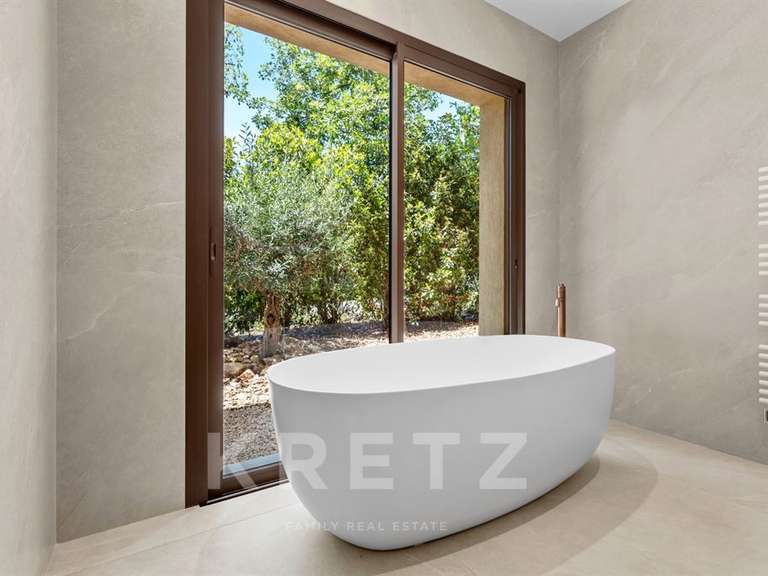 Maison Tourrettes - 4 chambres - 250m²