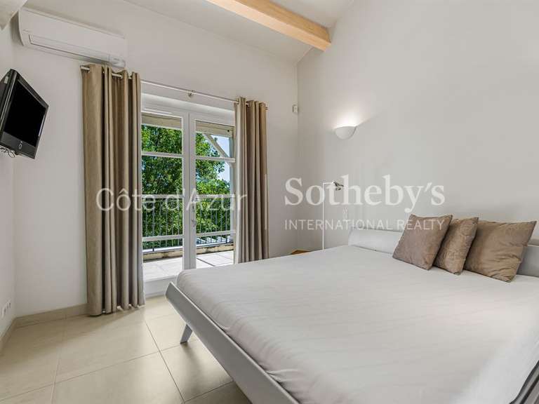 Maison Tourrettes - 2 chambres - 208m²