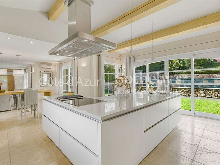 Maison Tourrettes - 2 chambres - 208m²