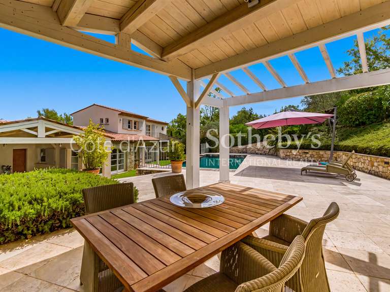 Maison Tourrettes - 2 chambres - 208m²