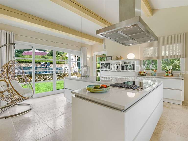 Maison Tourrettes - 2 chambres - 208m²