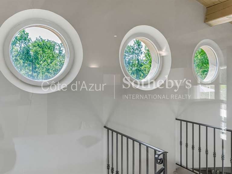 Maison Tourrettes - 2 chambres - 208m²