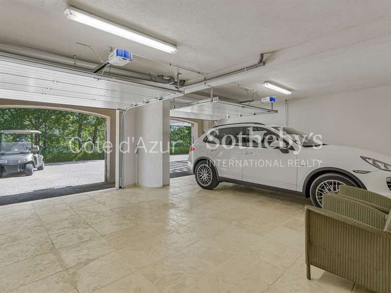 Maison Tourrettes - 2 chambres - 208m²