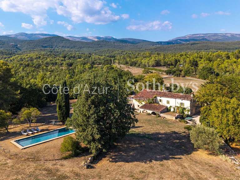 Maison Tourrettes - 4 chambres - 372m²