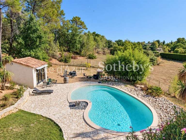 Maison Tourrettes - 5 chambres - 196m²