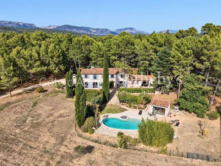 Maison Tourrettes - 5 chambres - 196m²