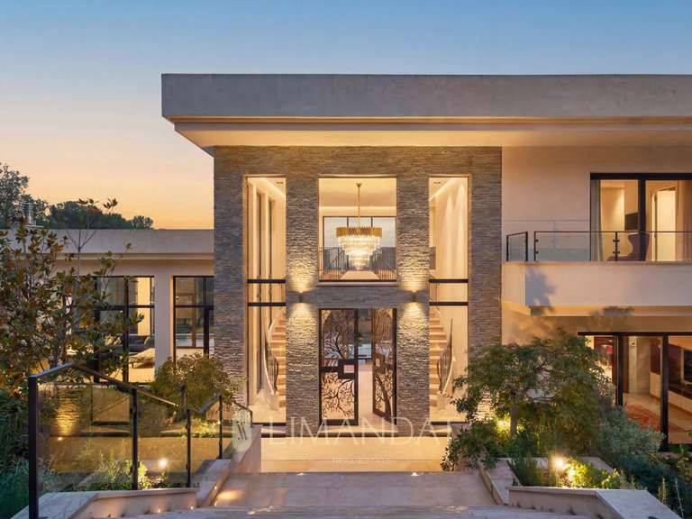 Villa Tourrettes - 6 bedrooms - 450m²