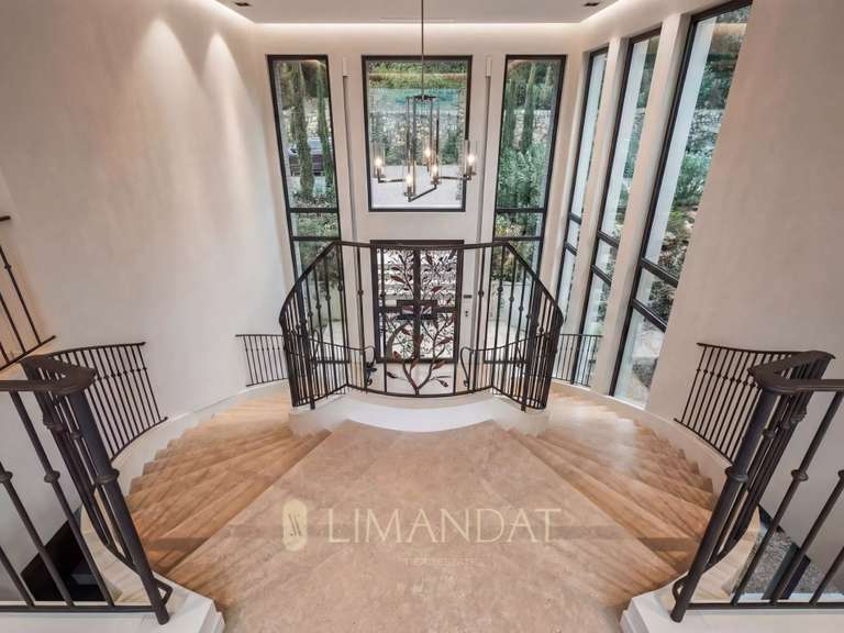 Villa Tourrettes - 6 chambres - 450m²