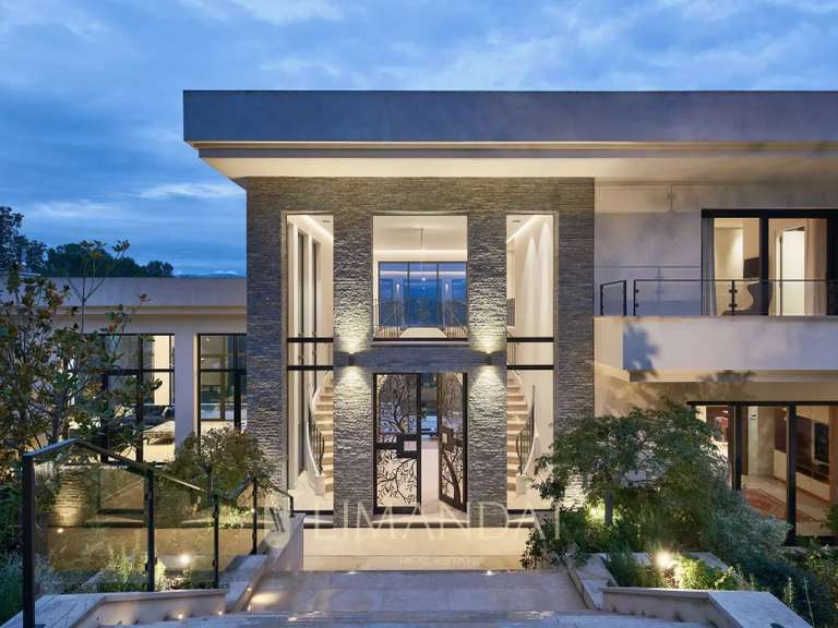 Villa Tourrettes - 6 bedrooms - 450m²