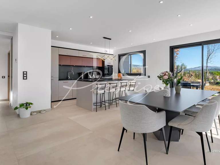 Villa Tourrettes - 3 bedrooms - 165m²