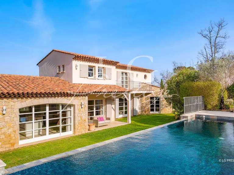 Villa Tourrettes - 2 chambres - 209m²