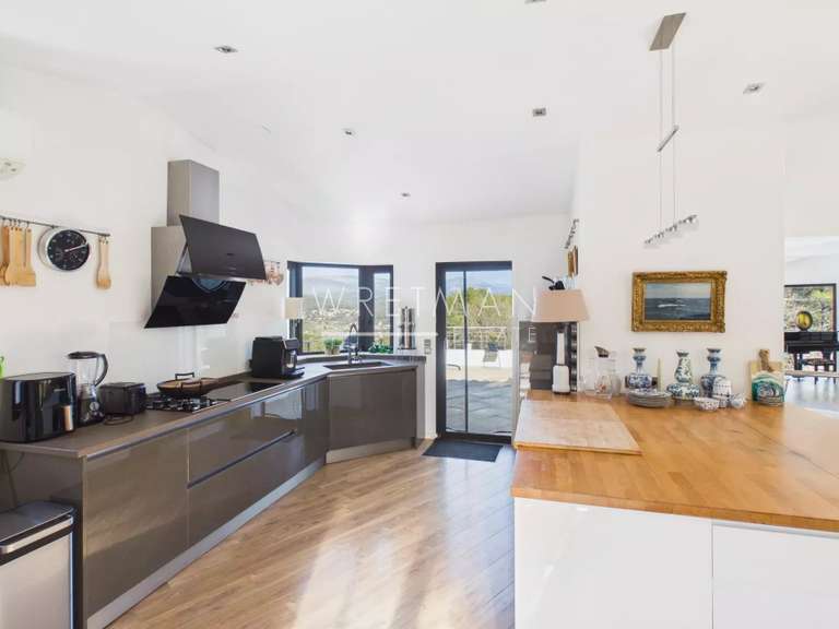 Villa Tourrettes - 4 chambres - 291m²