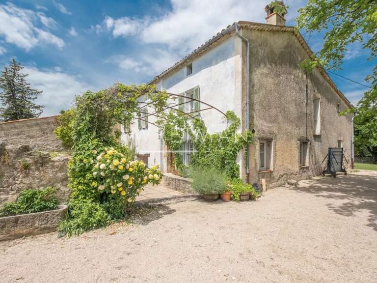 Villa Tourrettes - 6 chambres - 257m²