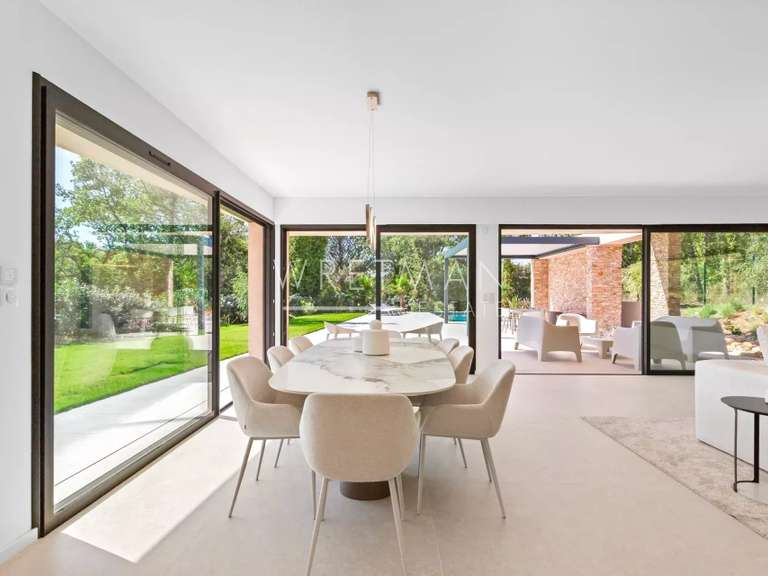 Villa Tourrettes - 5 chambres - 240m²