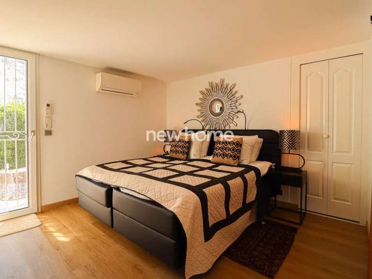 Villa Tourrettes - 4 bedrooms - 291m²