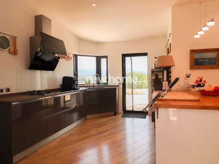 Villa Tourrettes - 4 chambres - 291m²