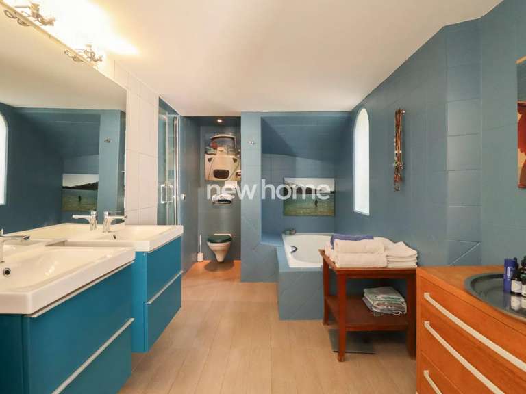 Villa Tourrettes - 4 bedrooms - 291m²