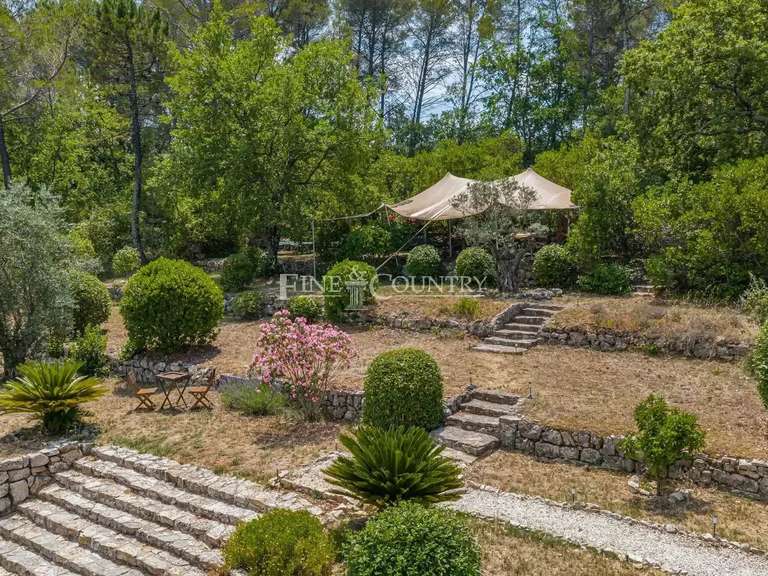 Villa Tourrettes - 4 chambres - 291m²