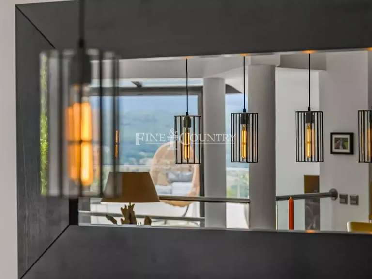 Villa Tourrettes - 4 chambres - 291m²
