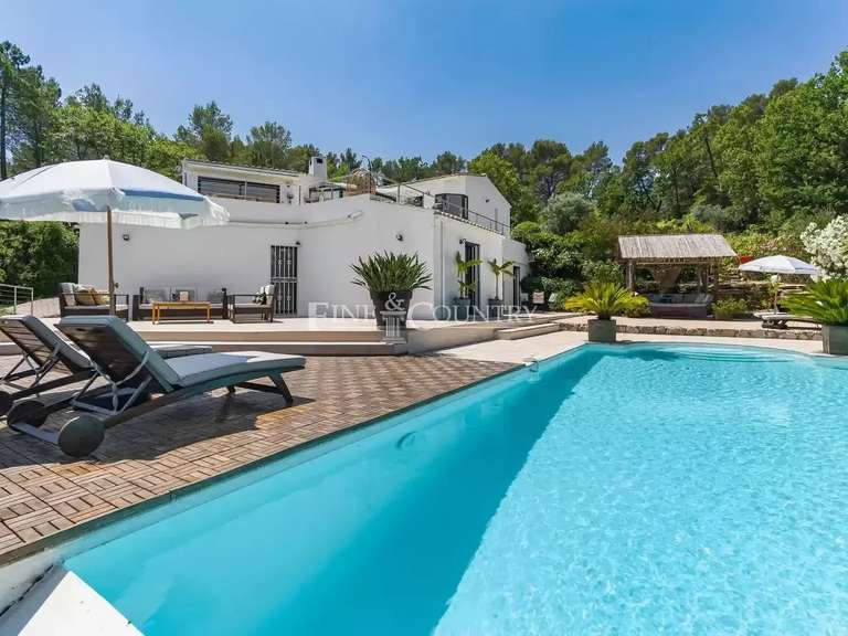 Villa Tourrettes - 4 chambres - 291m²