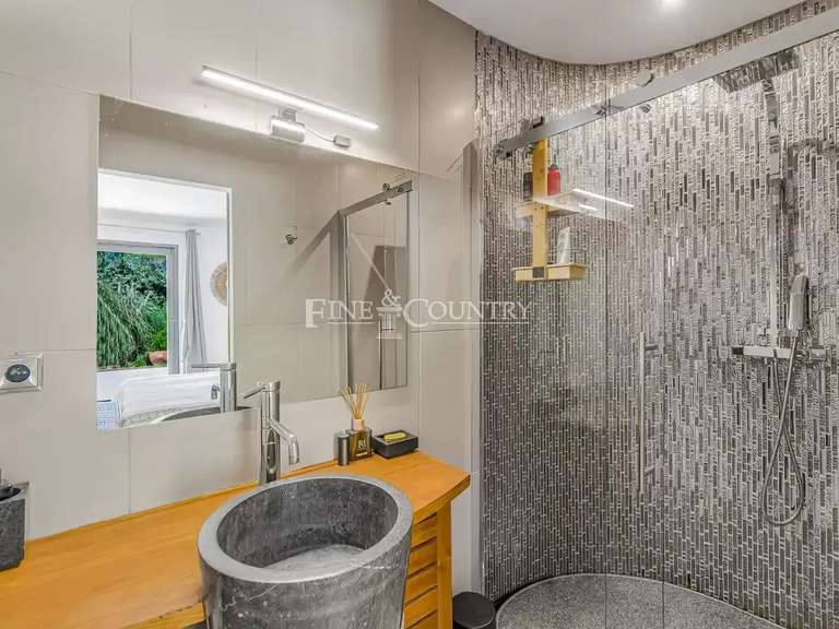 Villa Tourrettes - 4 chambres - 291m²