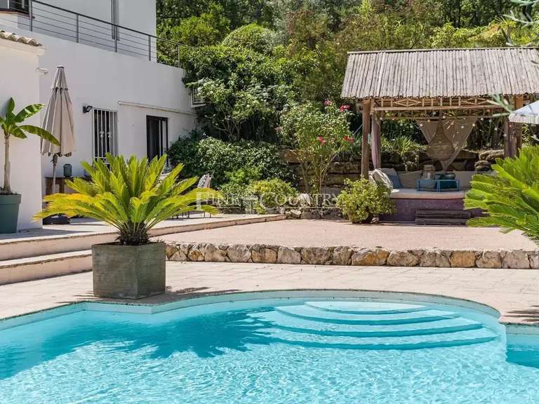 Villa Tourrettes - 4 chambres - 291m²