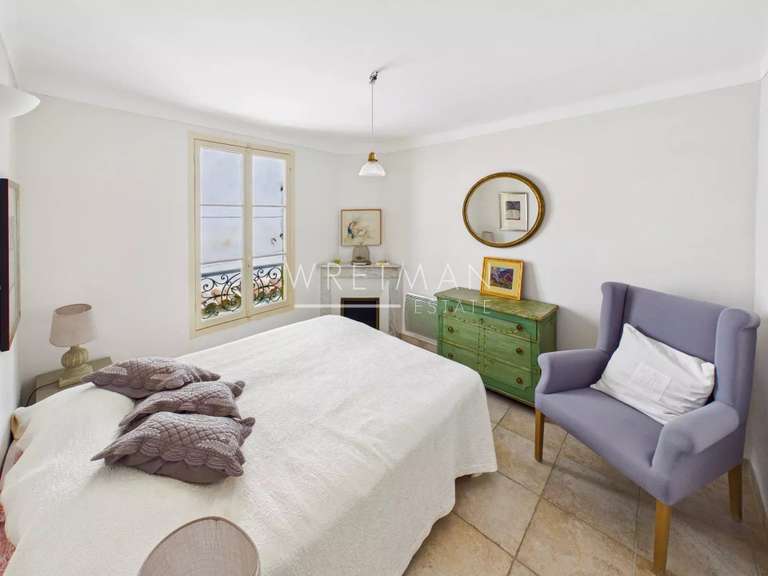 Appartement Tourrettes-sur-Loup - 3 chambres - 139m²