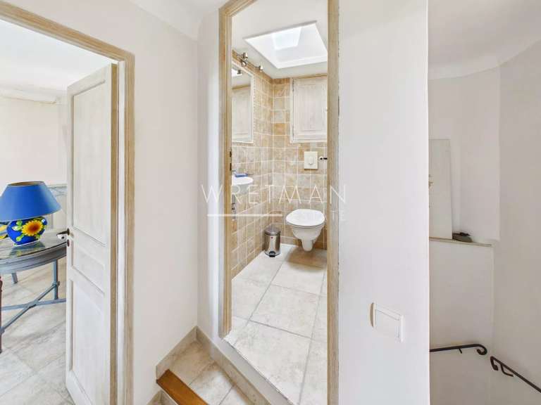 Appartement Tourrettes-sur-Loup - 3 chambres - 139m²