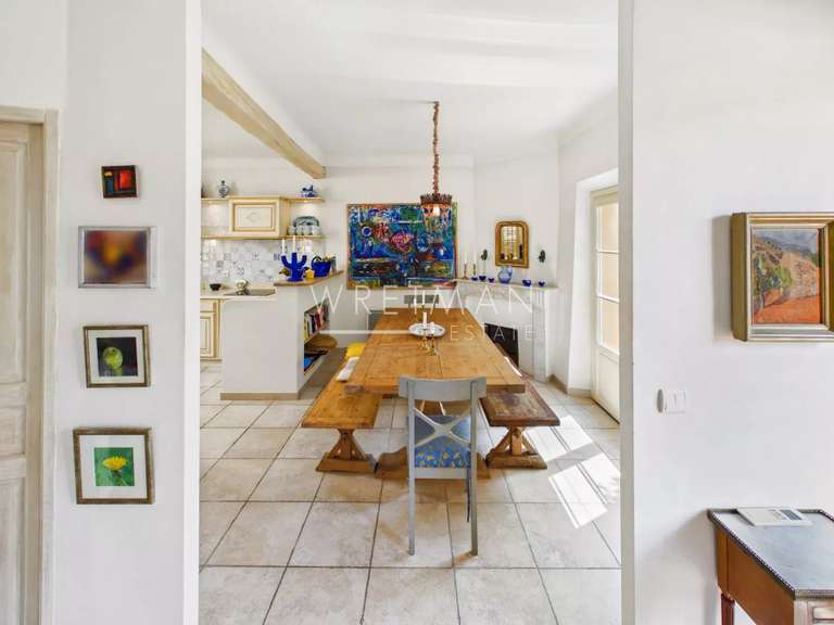 Appartement Tourrettes-sur-Loup - 3 chambres - 139m²